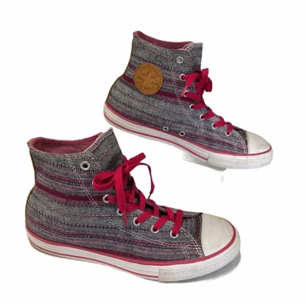 CONVERSE MULTI-COLOR HI-TOP CHUCKS size 5 Juniors